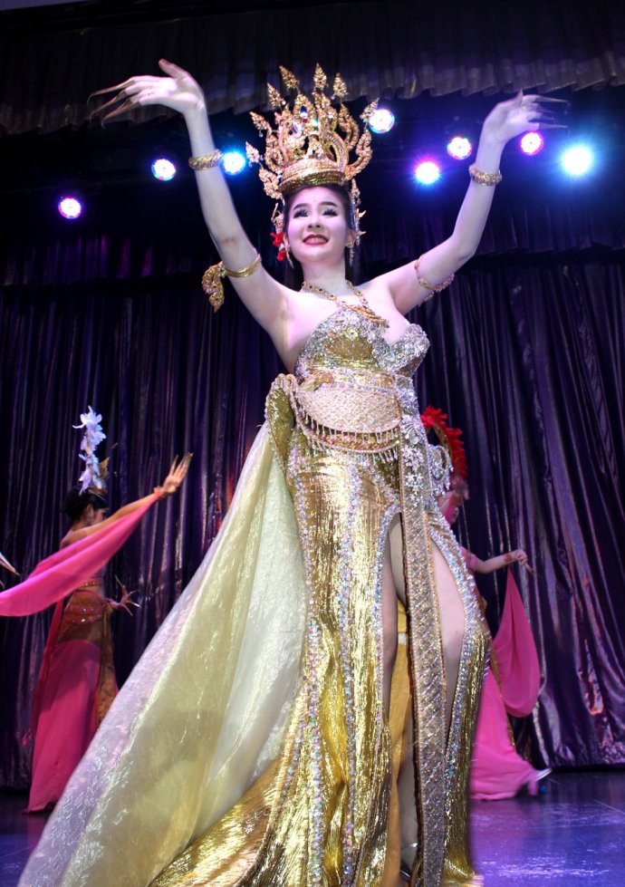 【泰国之旅】泰国独特的人文风情---人妖表演