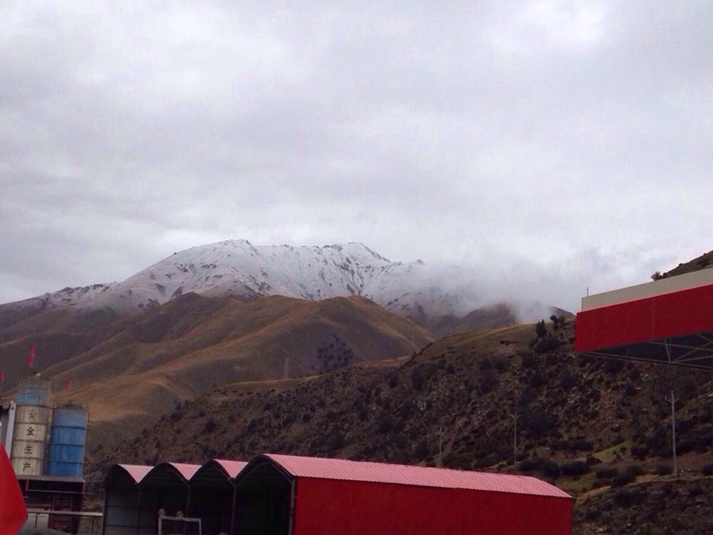               青海果洛州雪山乡