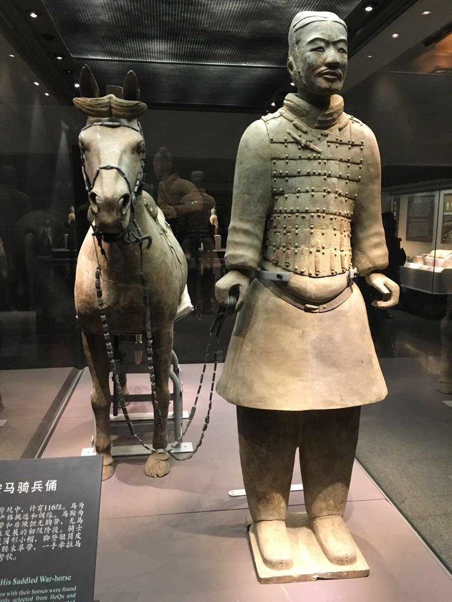 为什么最好不要跟“秦始皇兵马俑博物馆里的俑拍照留影”_历史话题_奇飞知识网
