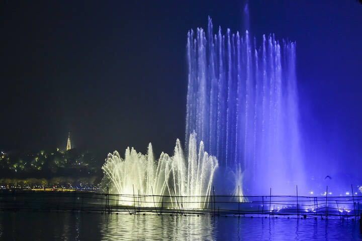 西湖喷泉曲谱_西湖夜景喷泉(3)