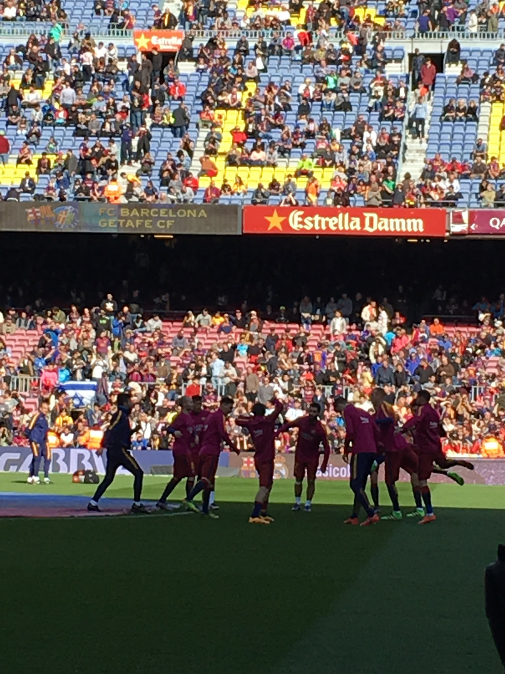 巴萨女球迷独自一人西班牙巴塞罗那诺坎普球场朝圣经历,内附大量球员