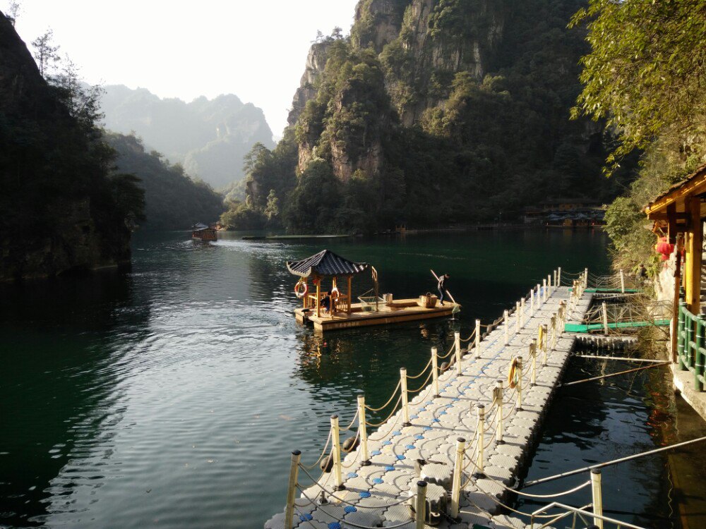 宝峰湖景区