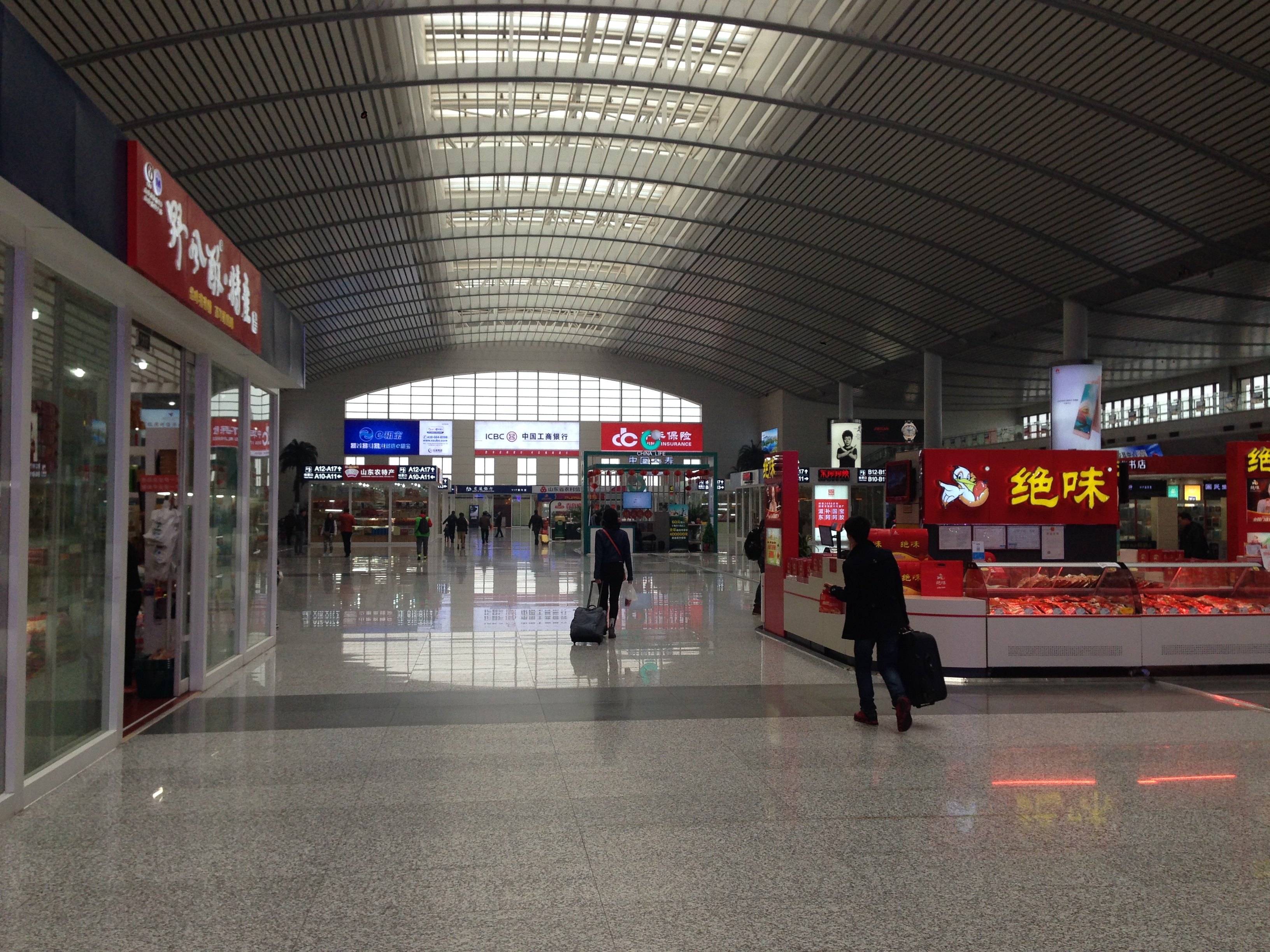 青岛最冷清的高铁站，几乎见不到旅客，感觉位置有点偏