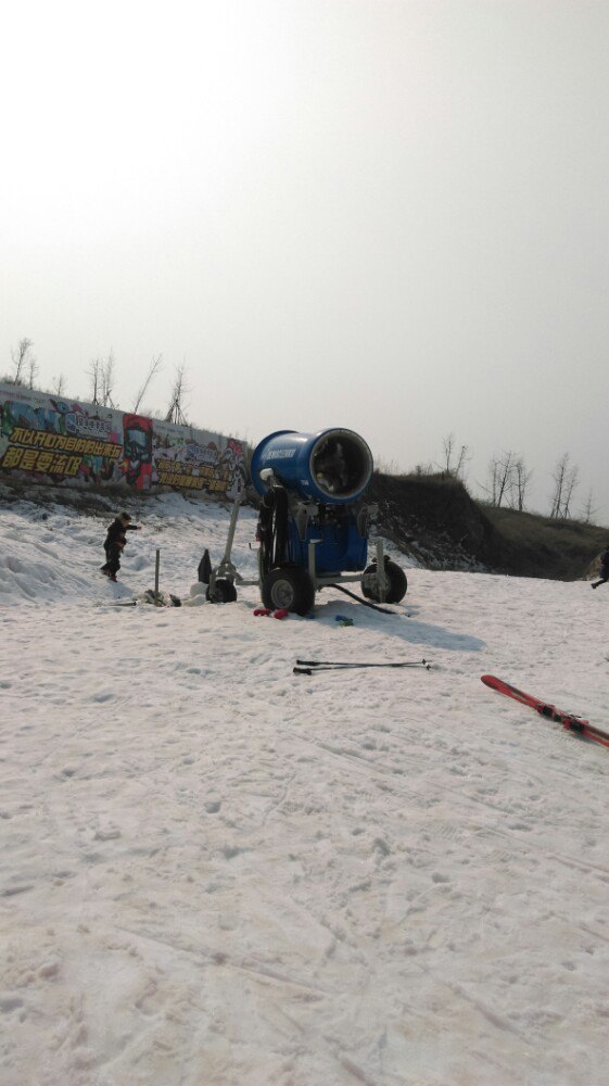 望海楼极地滑雪场