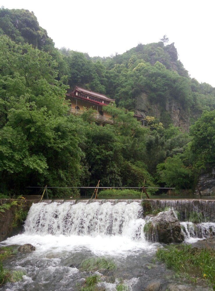 夏霖九天银瀑风景区