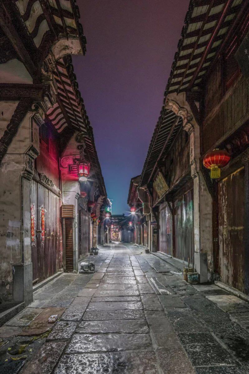 连云港旅游攻略指南? 携程攻略社区! 靠谱的旅游攻略平台,最佳的连云港自助游、自由行、自驾游、跟团旅线路,海量连云港旅游景点图片、游记、交通、美食、购物、住宿、娱乐、行程、指南等旅游攻略信息,了解更多连云港旅游信息就来携程旅游攻略。