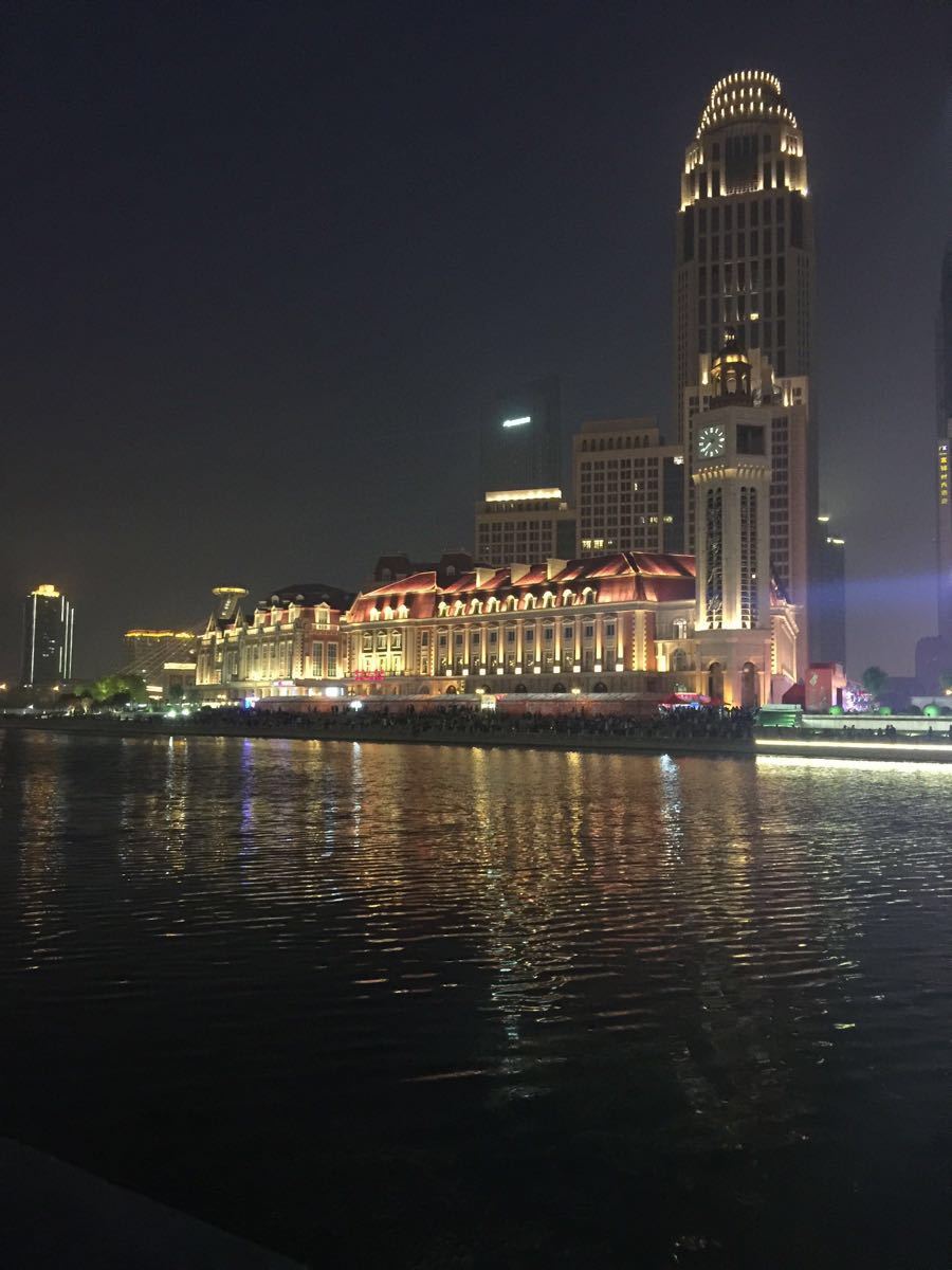 海河观光游船