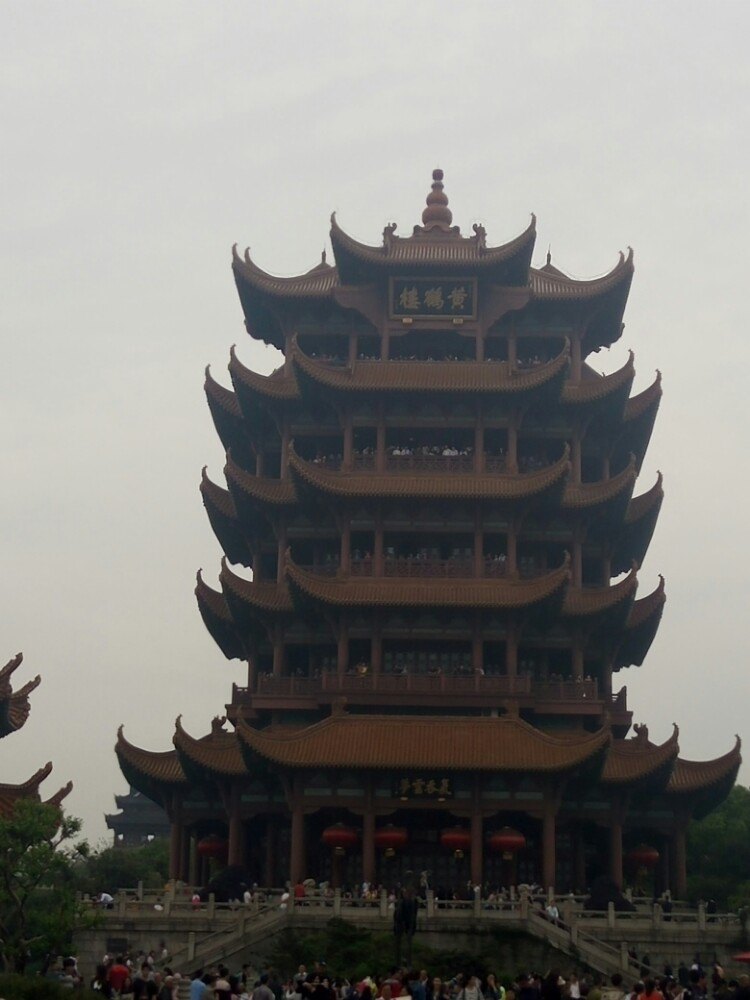 外地来著里,毋庸置疑一定要来黄鹤楼,看看古建筑