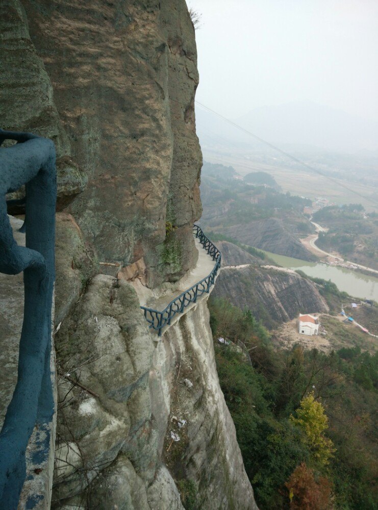 玻璃桥景区石牛寨