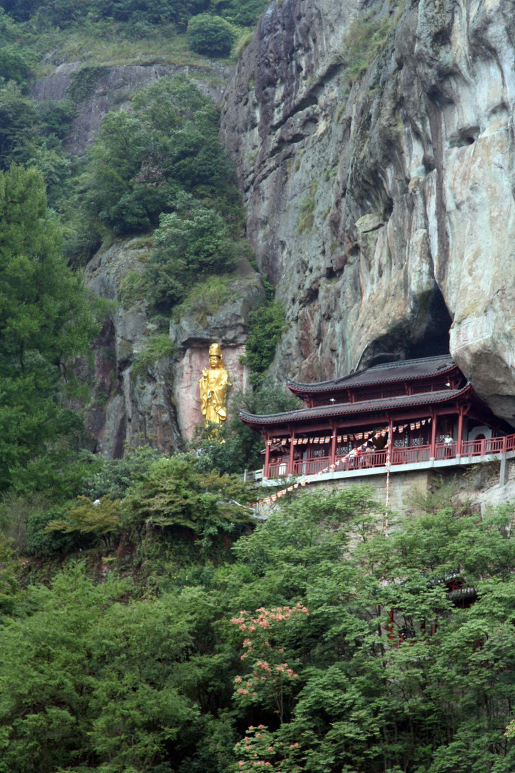 远方的家北纬三十度中国行之建德大慈岩悬空寺