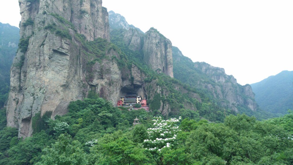 【携程攻略】雁荡山灵峰景区景点,雁荡山"两灵一龙"的