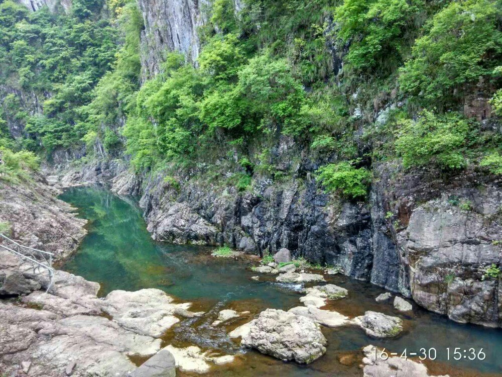 【携程攻略】金华舞龙峡景区景点,这类景色在浙江就多