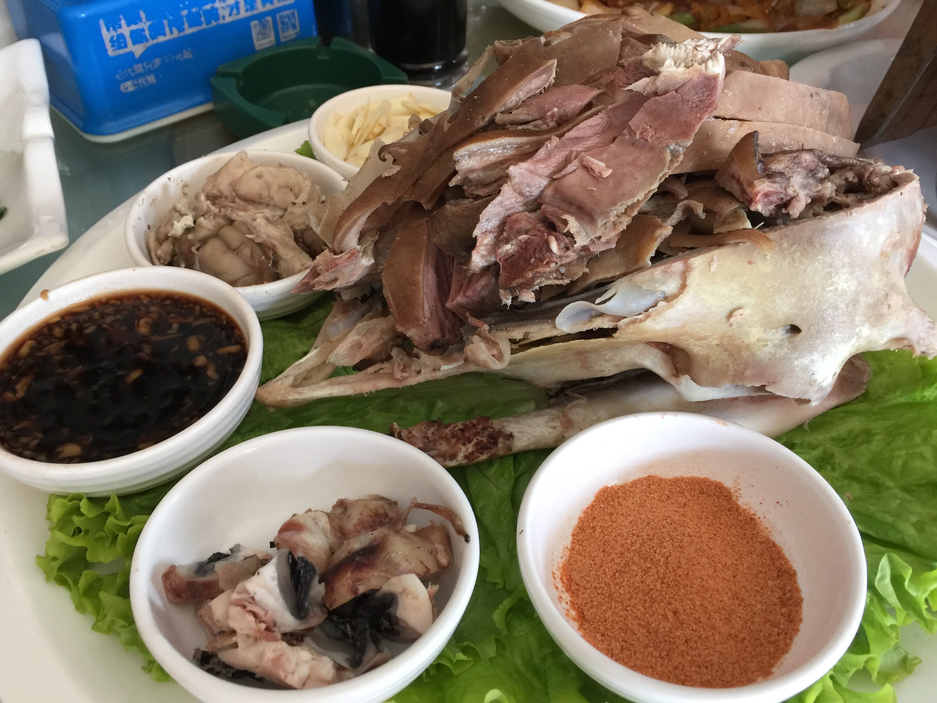 【携程美食林】永宁纳记手抓餐馆,菜名有炒烩肉,羊头