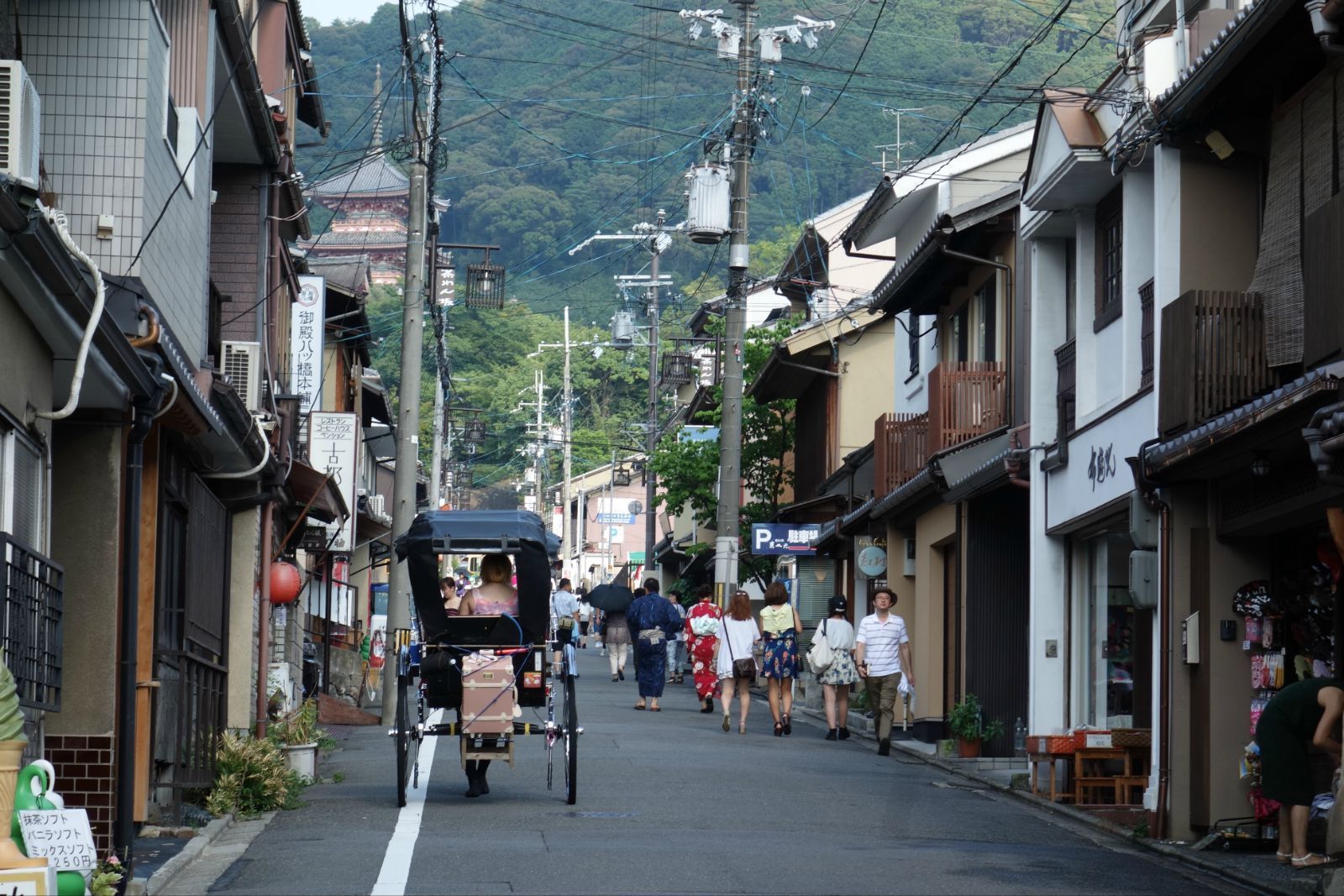 【携程攻略】京都清水寺景点,顺着二年坂上山就是清水