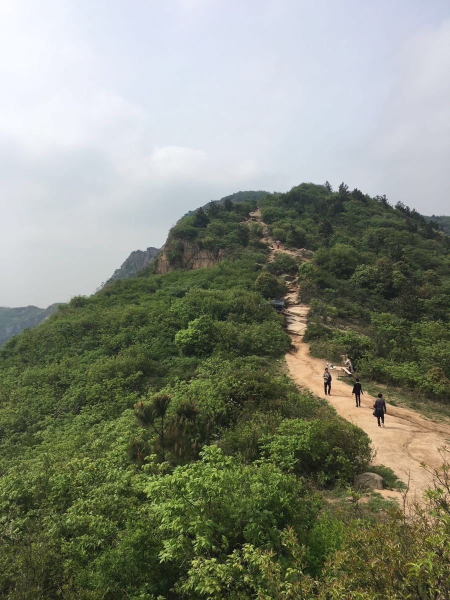 灵岩山