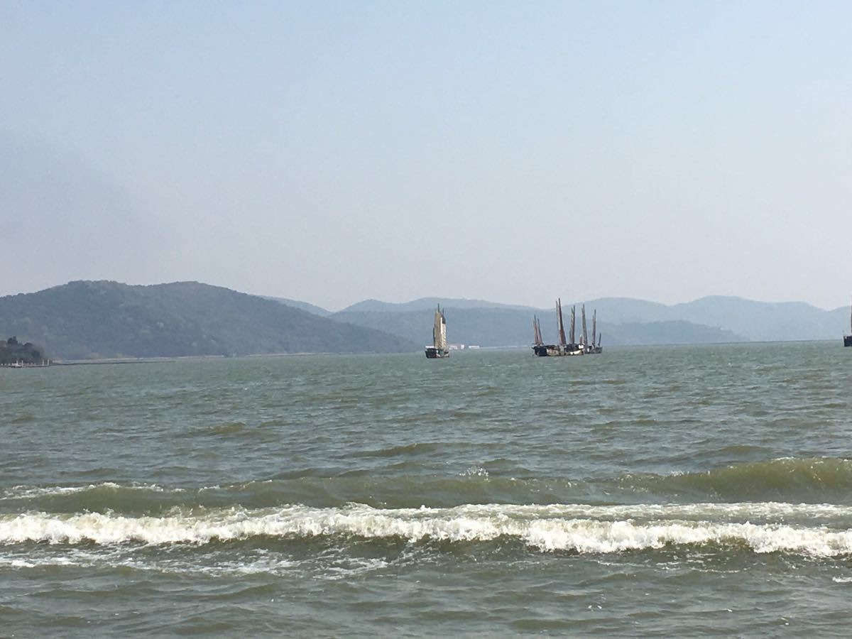 感觉无锡交通没有安排好.我们是周一去的,没进进去就堵车.