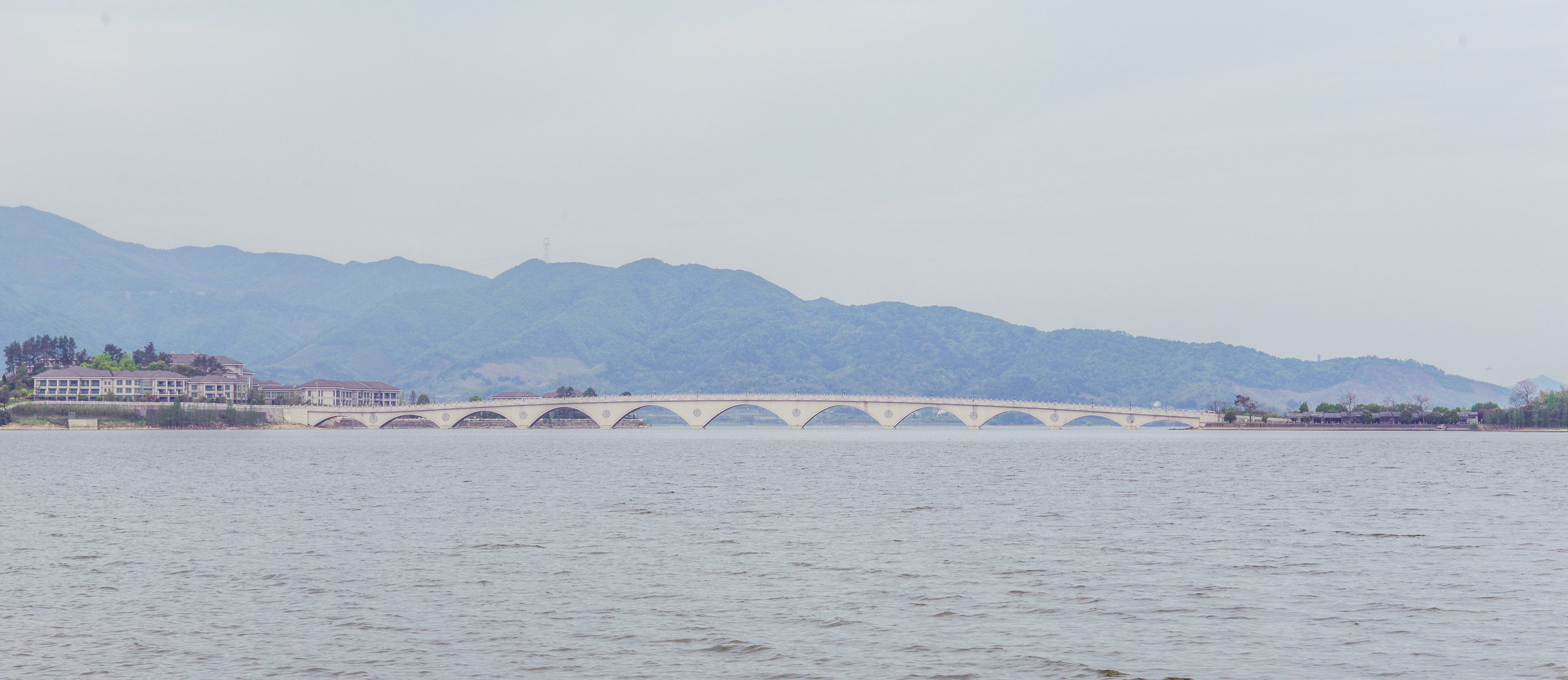 【携程攻略】浙江四明湖景点,四明湖面积是杭州西湖的2倍,湖中大小