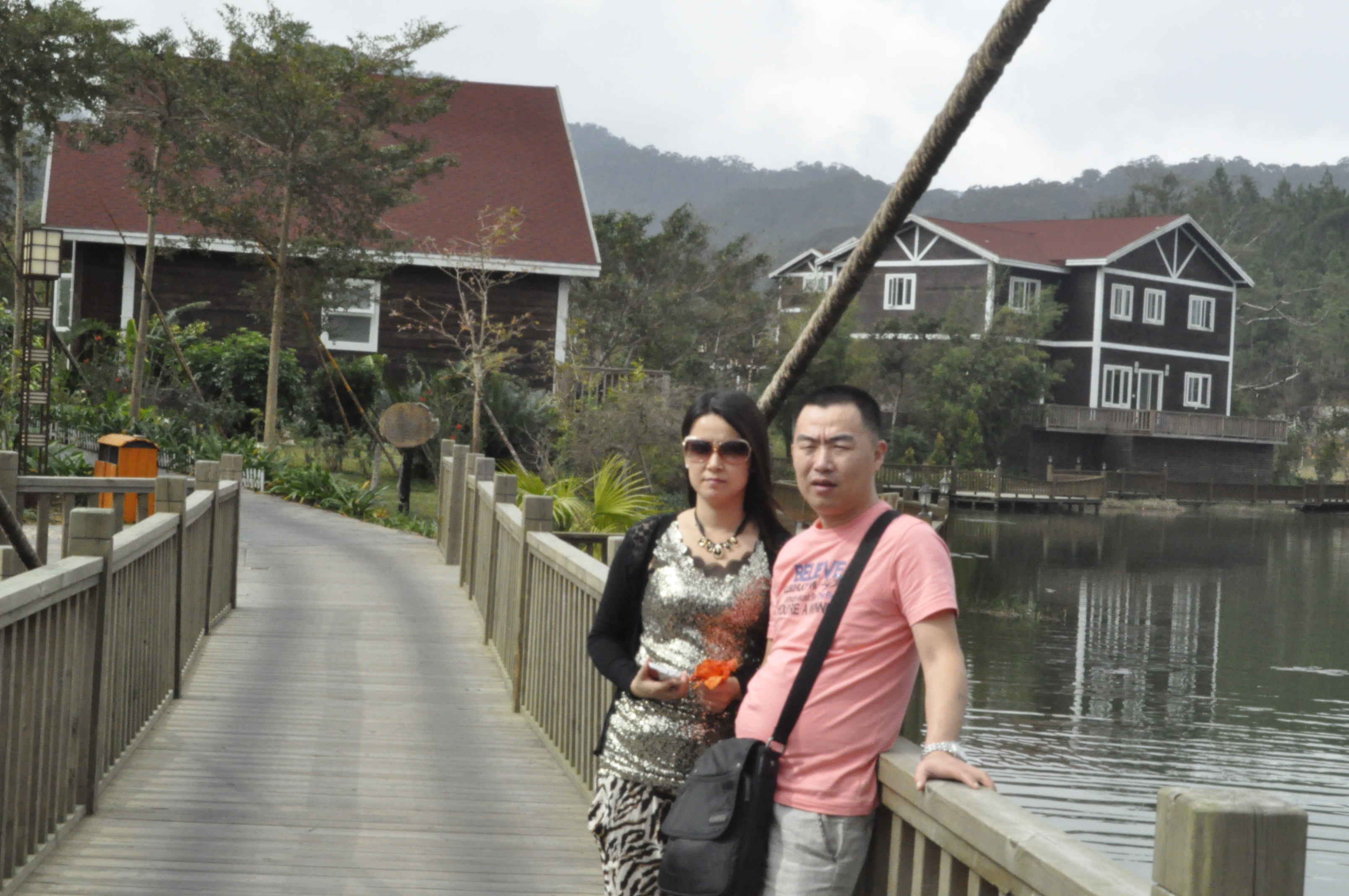 <夫妻行房图片演示图>\/非洲象人族女人行房 图片\/古人皇帝教育行房图