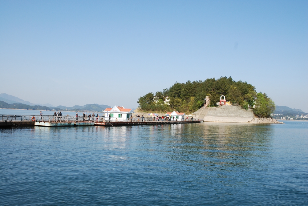 旅行家阿伟 2014-06-04 #bikini#【加游站】还你一个真实的千岛湖