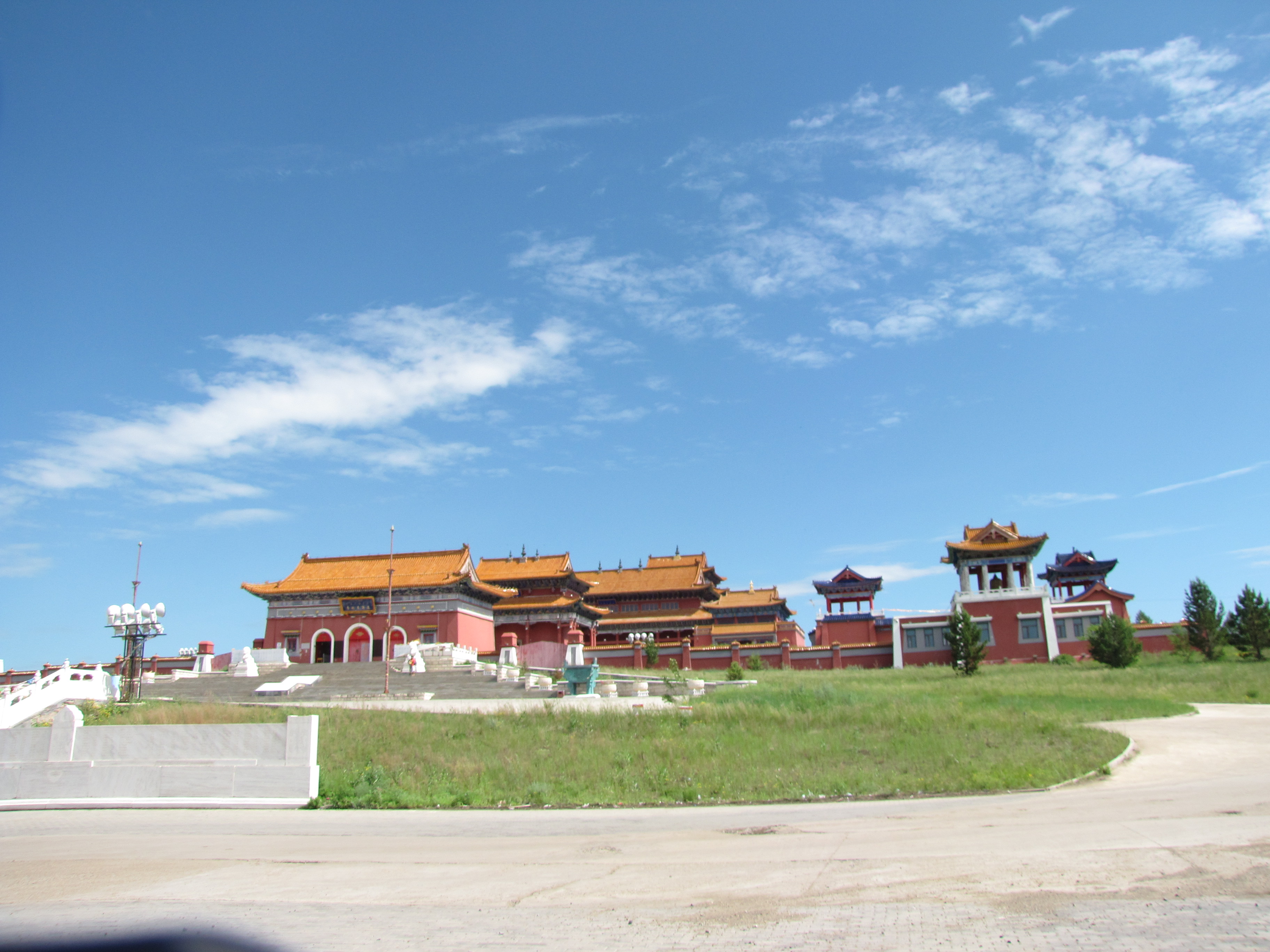 呼伦贝尔市达尔吉林寺很有气势
