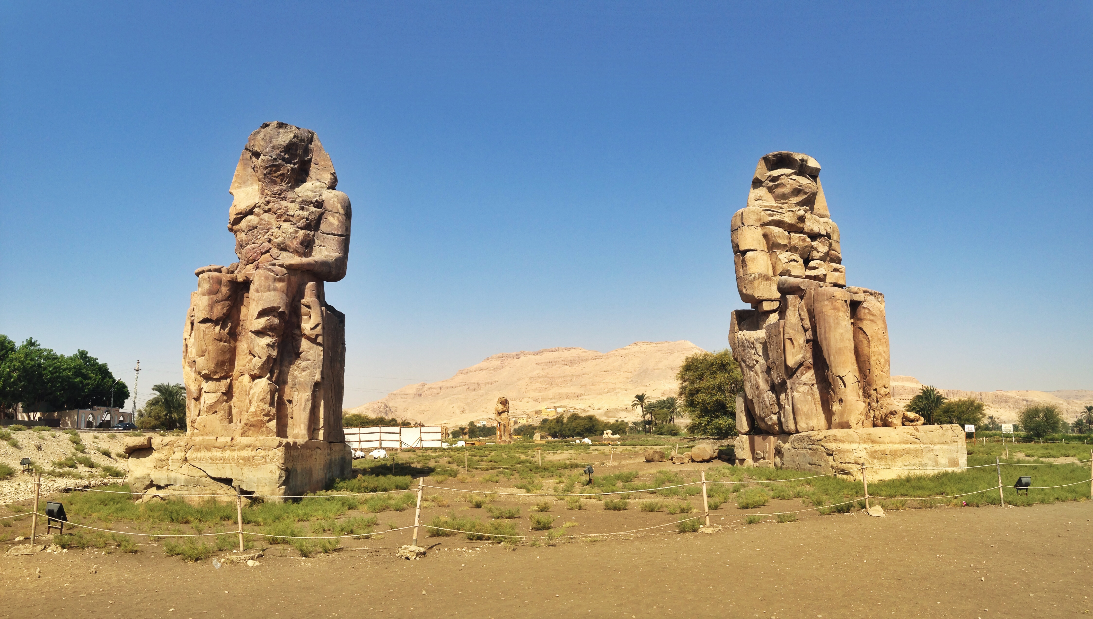 埃及首都，遍布“烂尾楼”_凤凰网