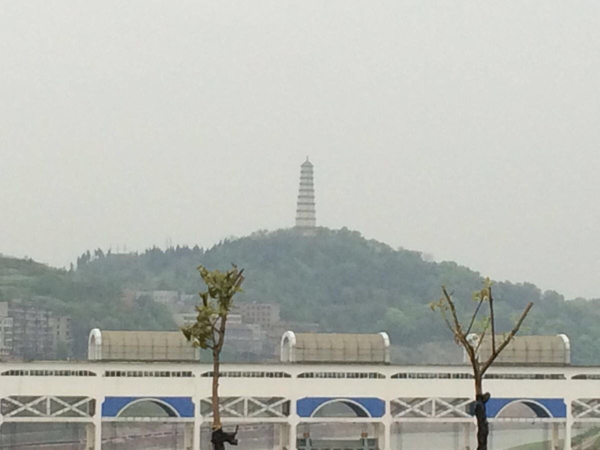              内江三元塔
