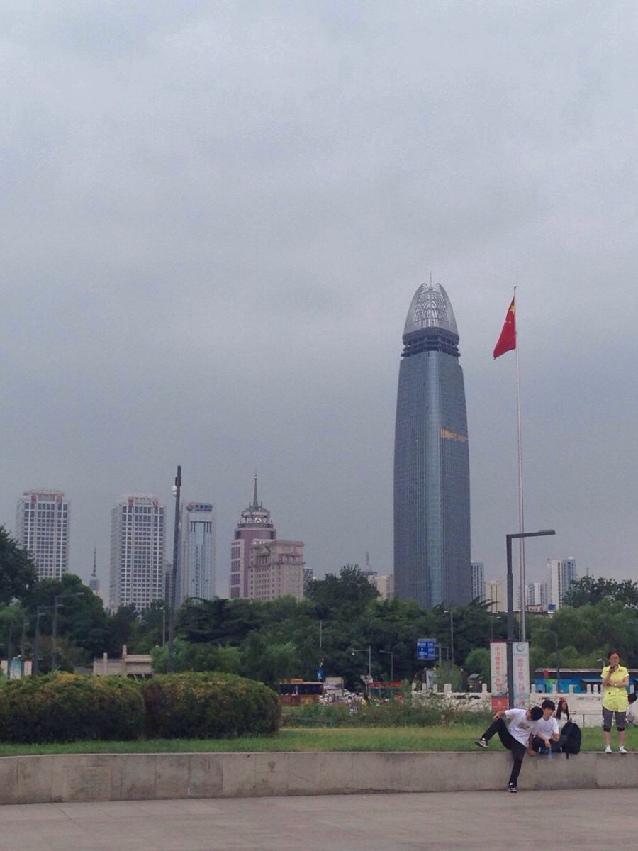                  济南最高楼远景