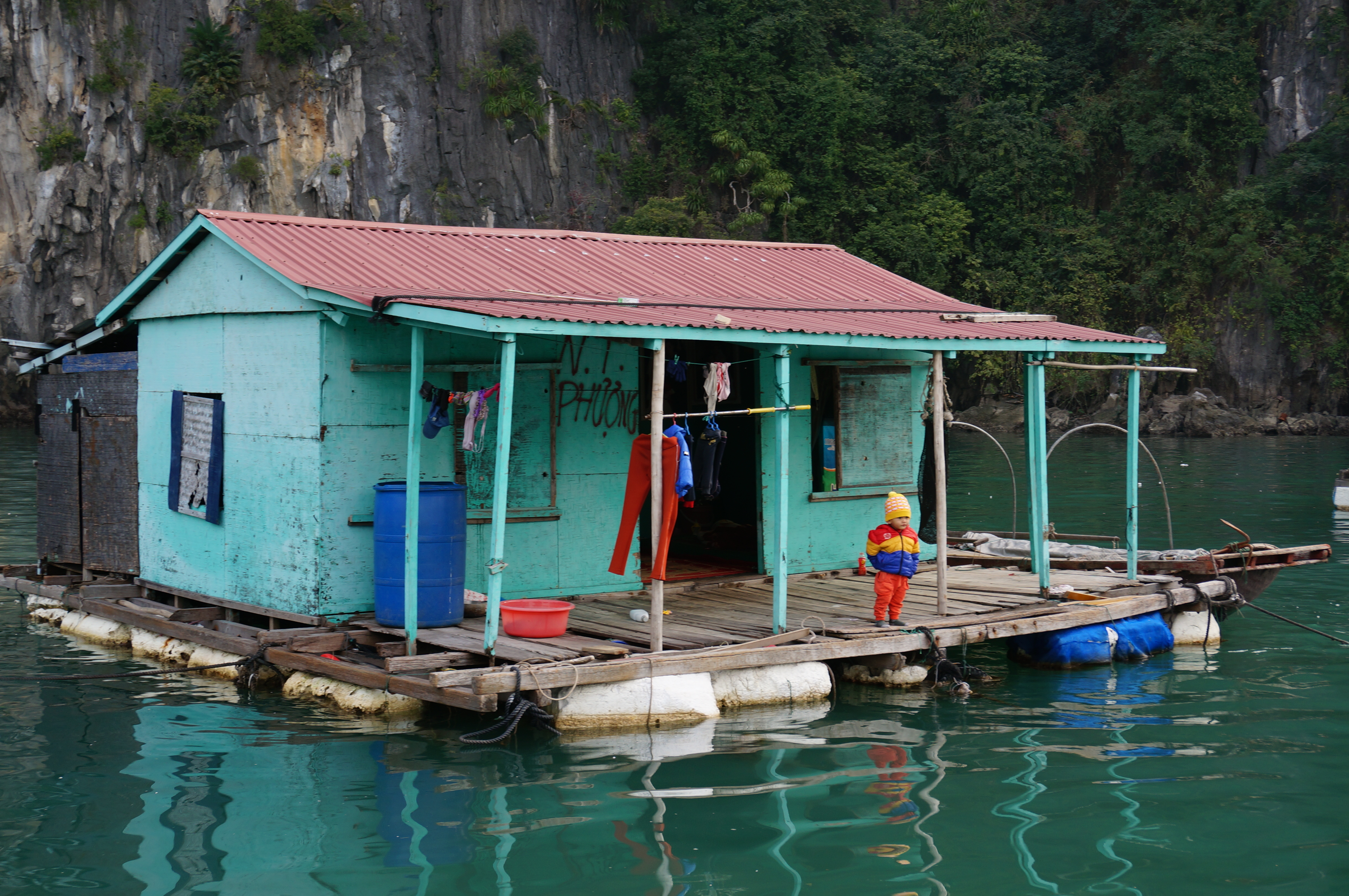 水上村庄floating village