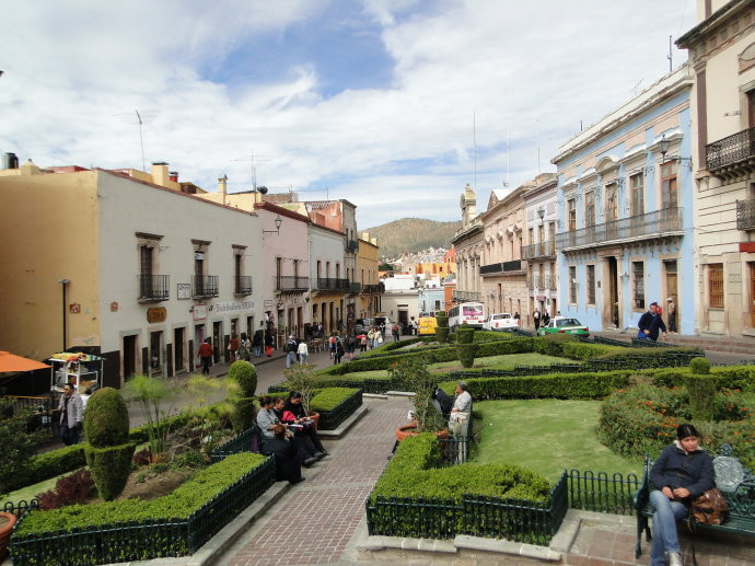 等一些主要景点,明天去瓜纳华托大学参观,下午去克雷塔罗(queretaro)