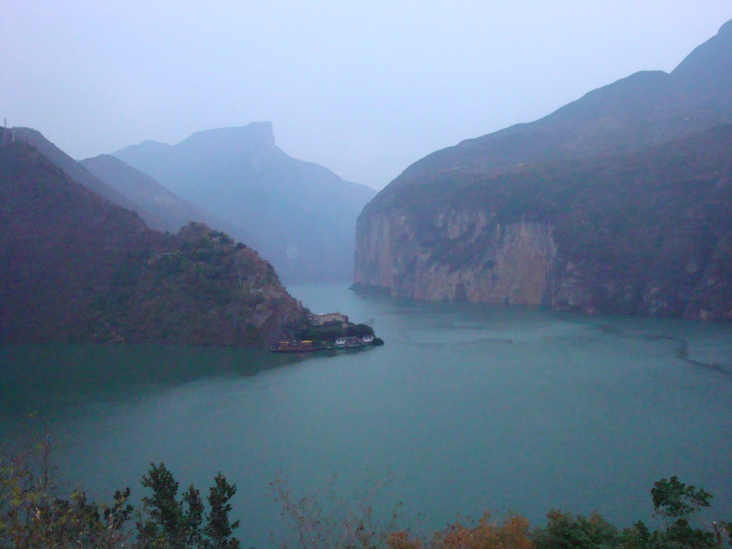 两岸猿声啼,轻舟过万山-三峡游