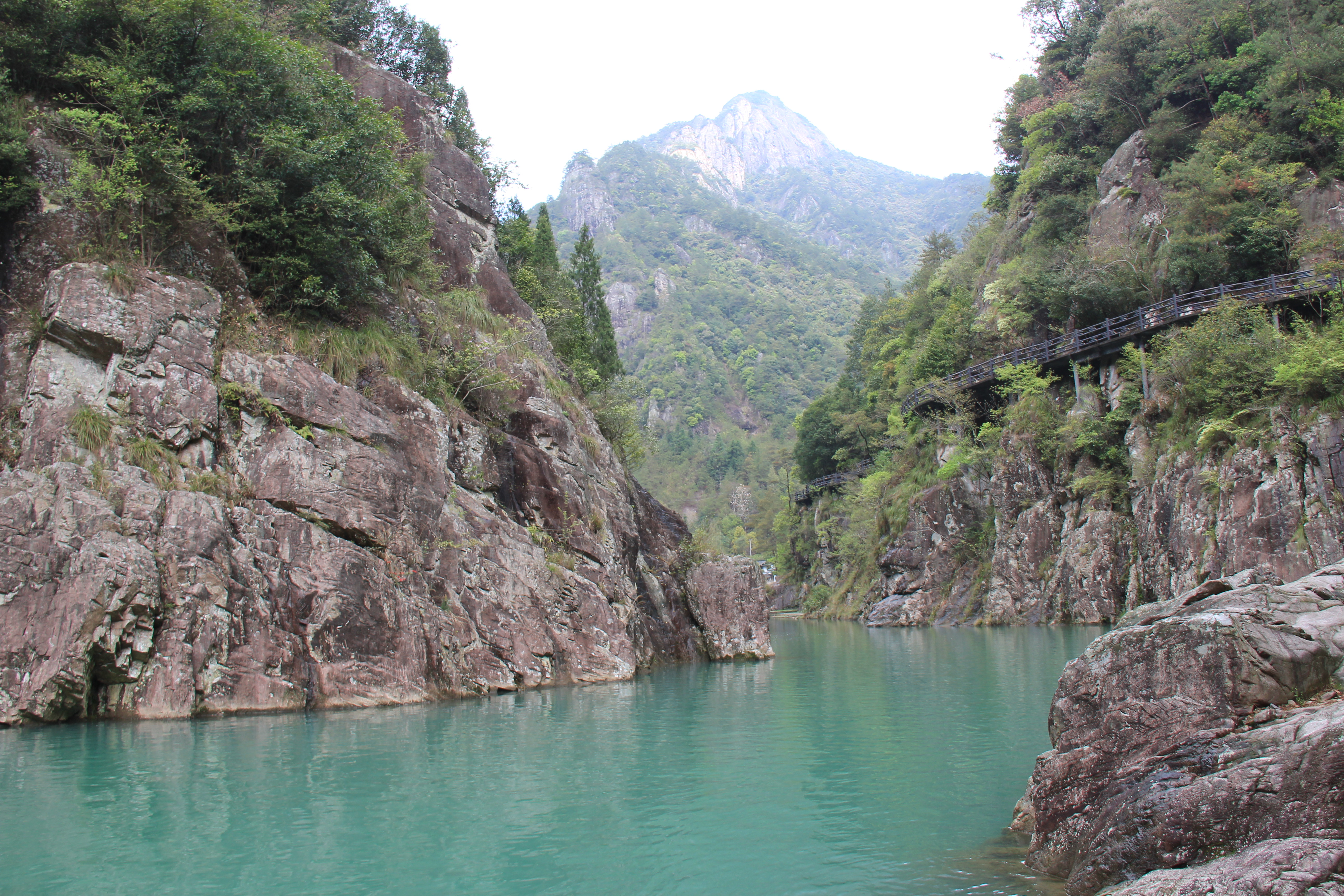 石桅岩 我们从石桅岩景区的西门(即小山峡景区)进入(门票含船票50元