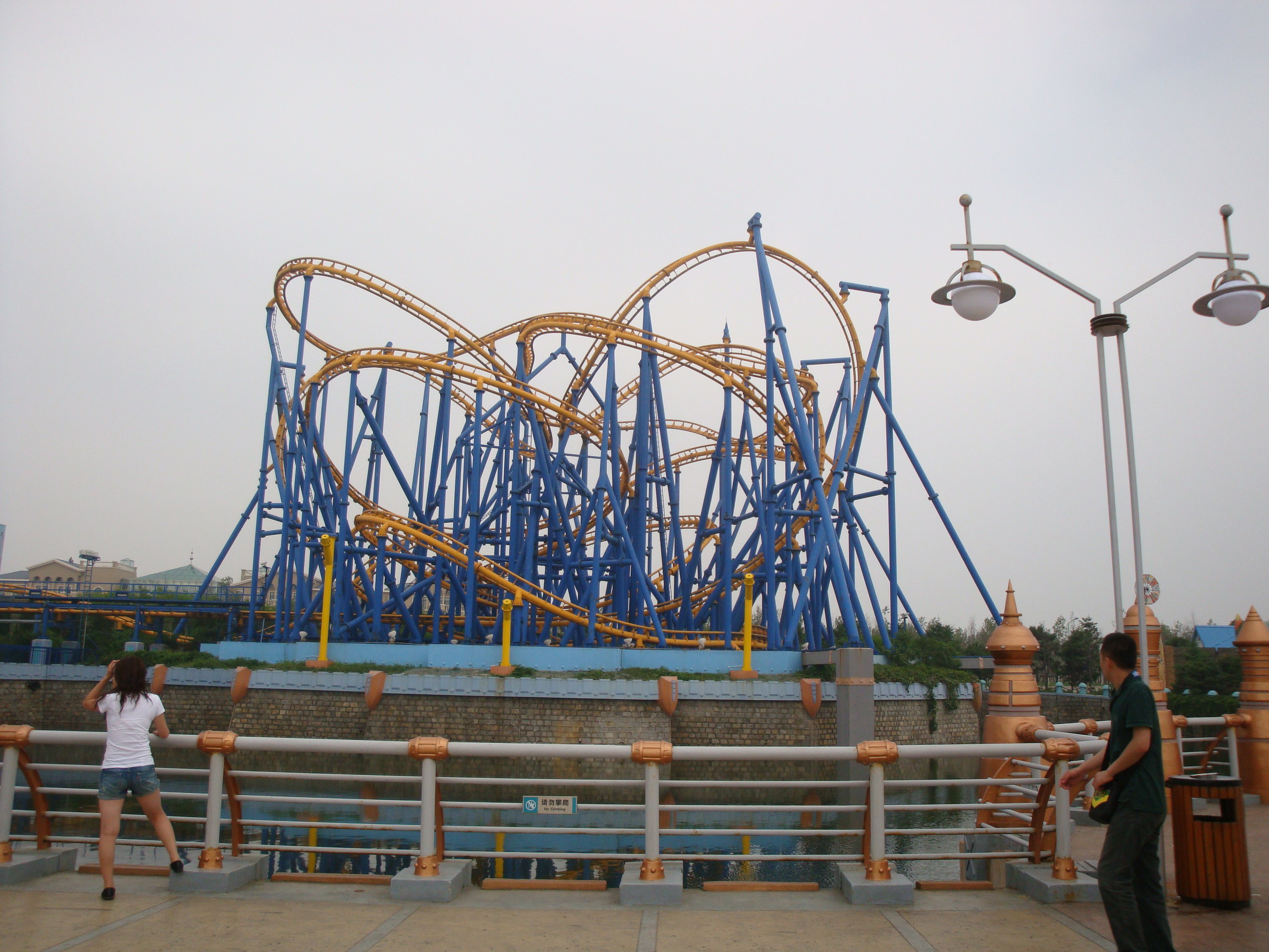 大连的发现王国主题公园是中国最大的主题公园