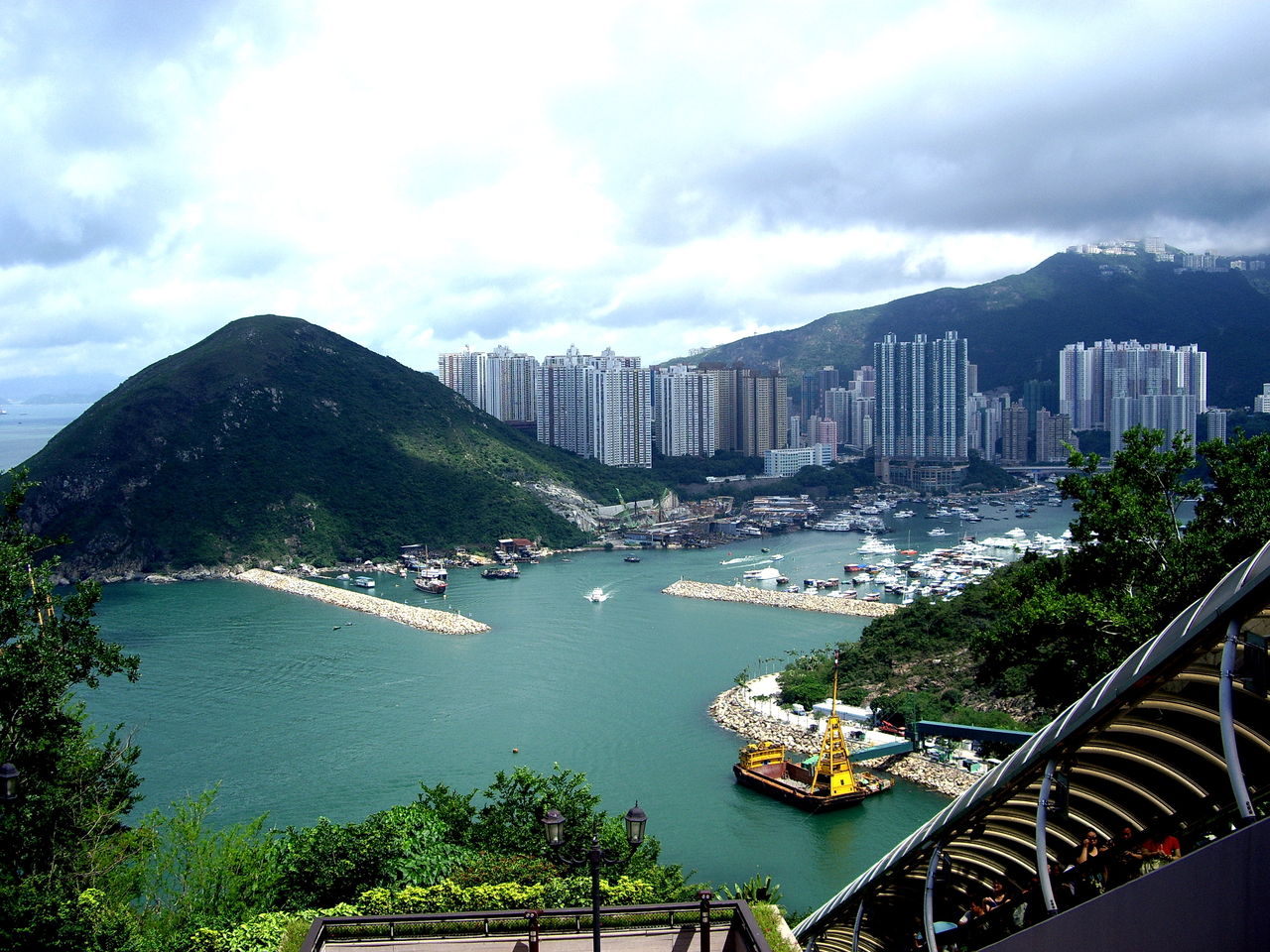 2022太平山顶游玩攻略,太平山下的香港大学也是爬完...【去哪儿攻略】