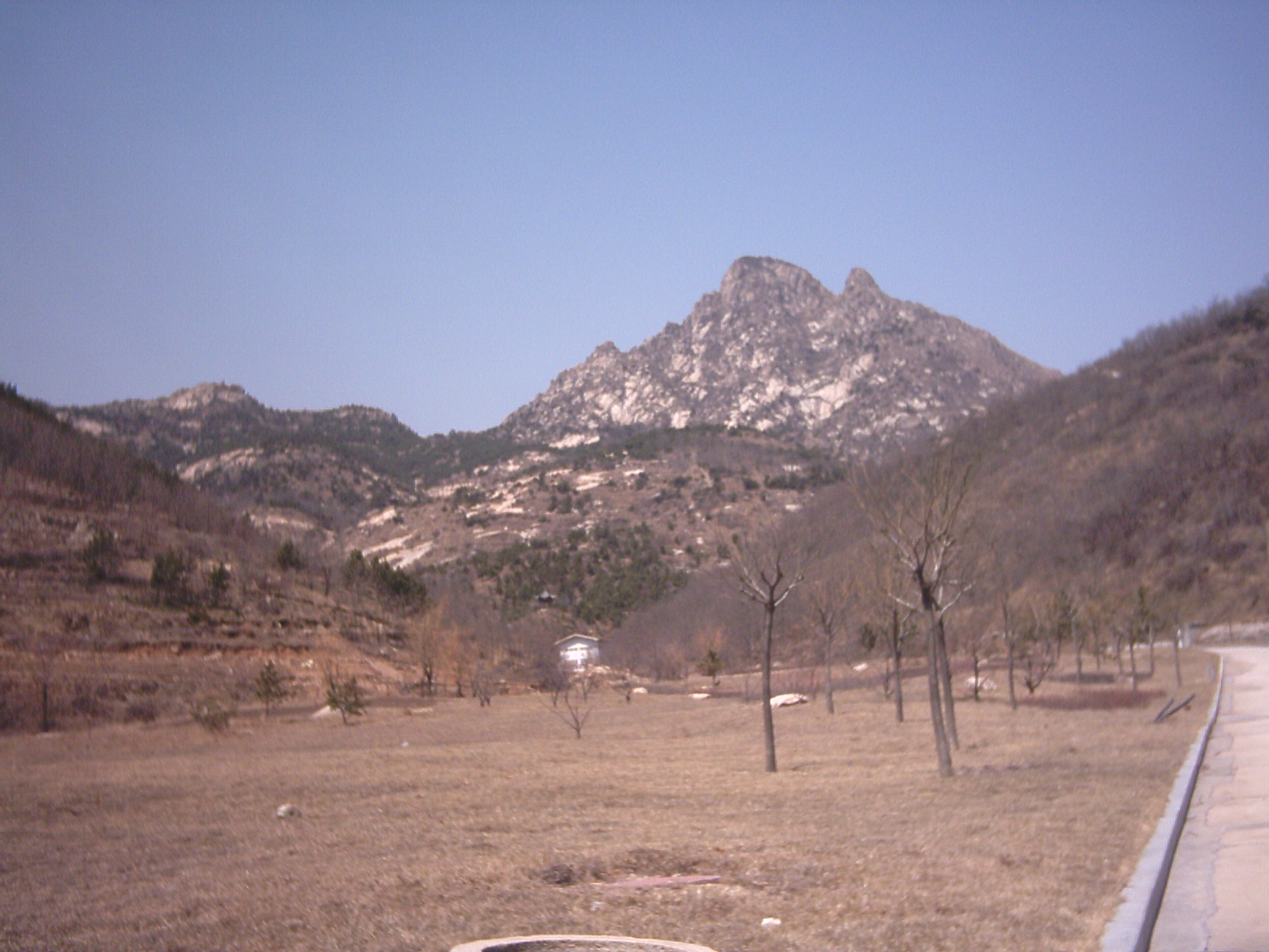                 烟台栖霞牙山