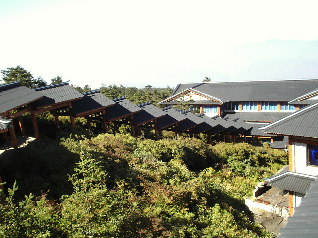 峨眉山金顶山庄,很有特色.
