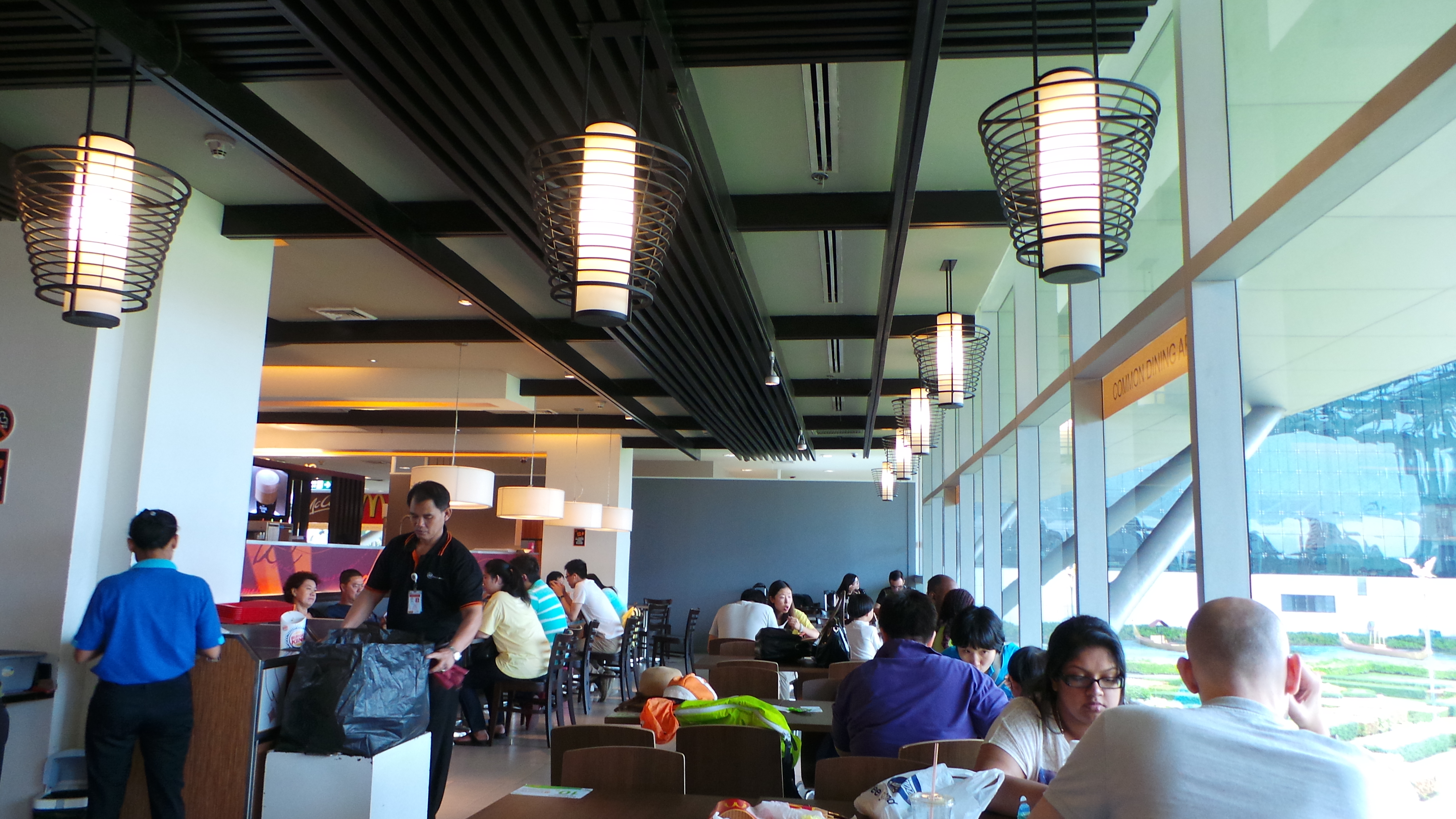 曼谷机场餐厅