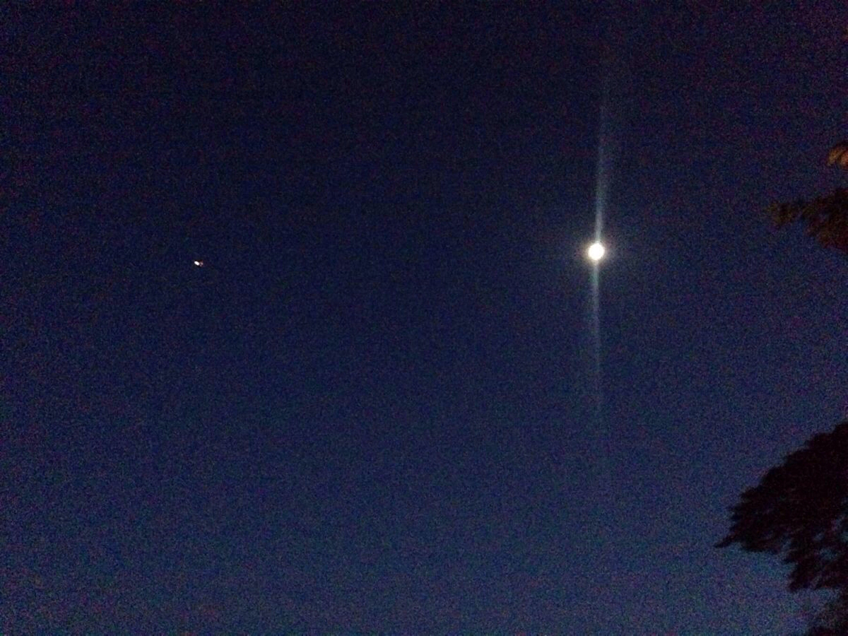                月亮和星星在一起