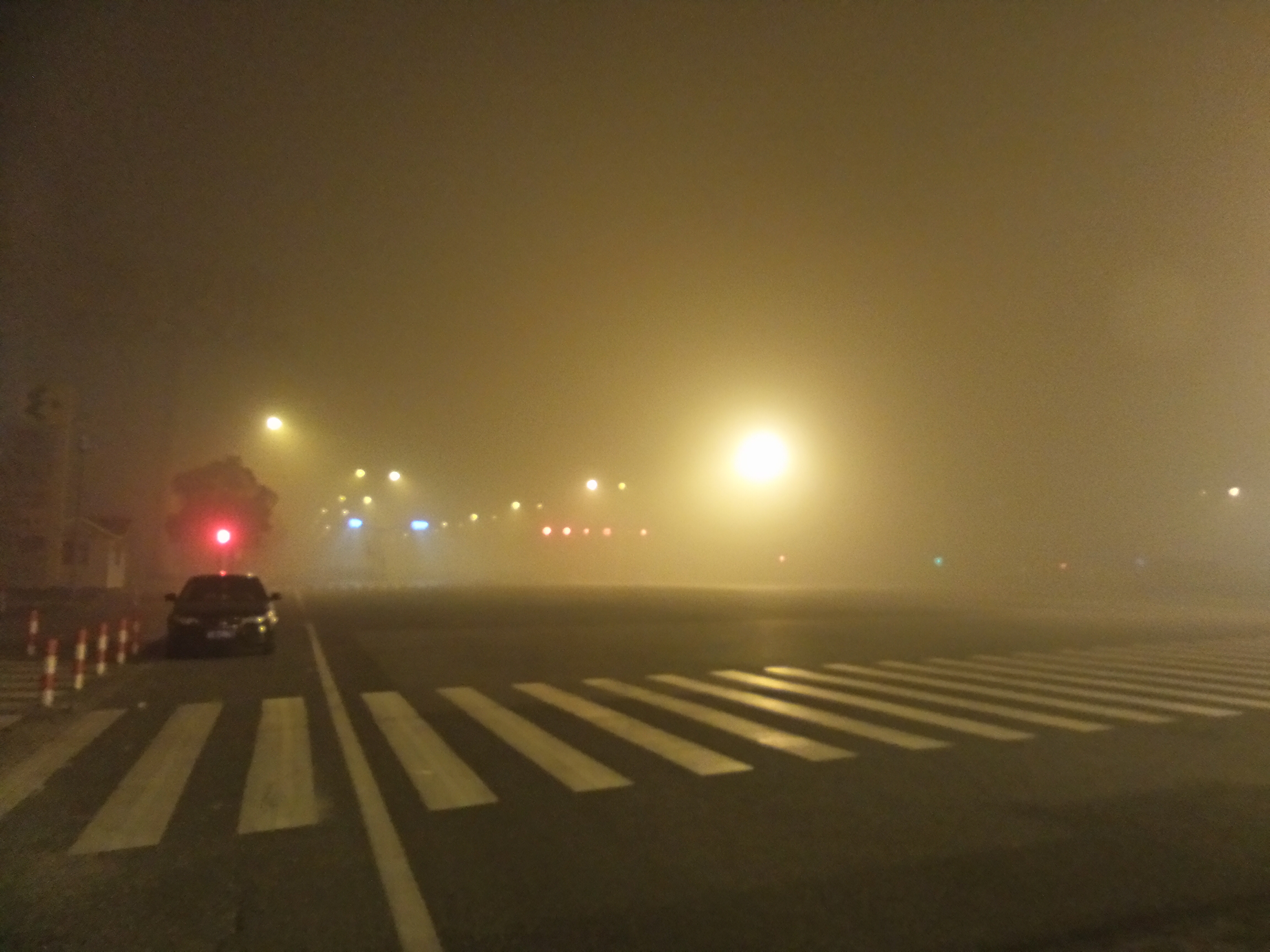    初三,我们住在花桥,天还没有亮
