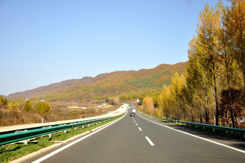 结伴 周末游 口碑榜 特卖汇  10月4日,暖阳哈牡公路 宁安-鹤大高速-哈