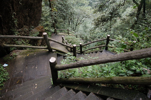 峨眉山徒步爬山路线图_峨眉山爬山路线图