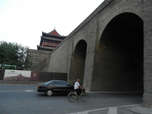 为什么叫大雁塔呢 70839f9e110b4915acf7756e70558232_metal.jpg