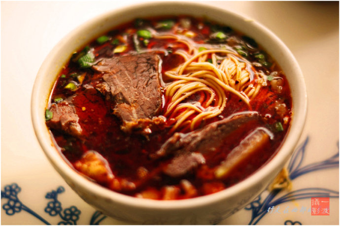 马子禄牛肉面,它的粉丝说,马子禄牛肉面好吃全在于汤.