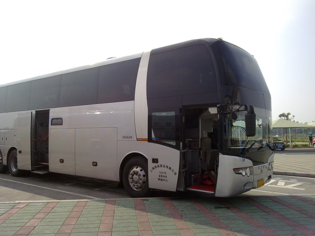 大巴排名_坐大巴的图片(3)