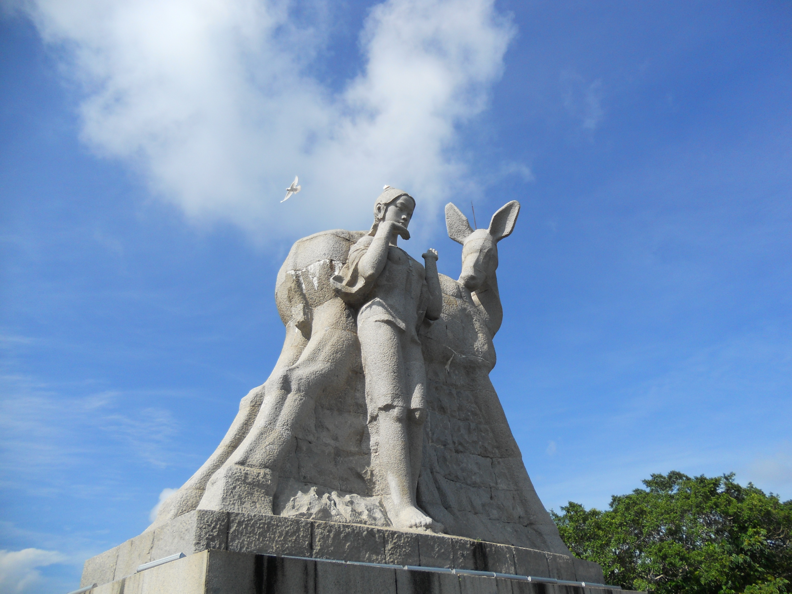 鹿回头山顶公园图片