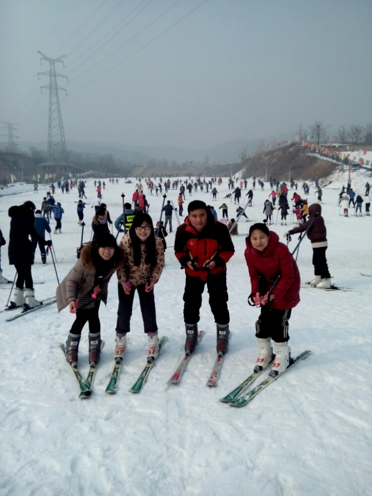 当阳峪滑雪场