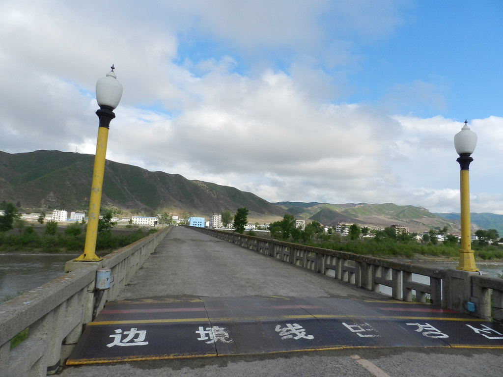 越过边境线会打死么图片