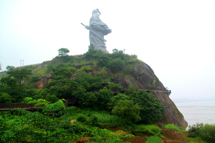 古镇浮桥雨中行 九狮山上抒豪情 ---2014年8月暑期自驾浙赣游记(四)