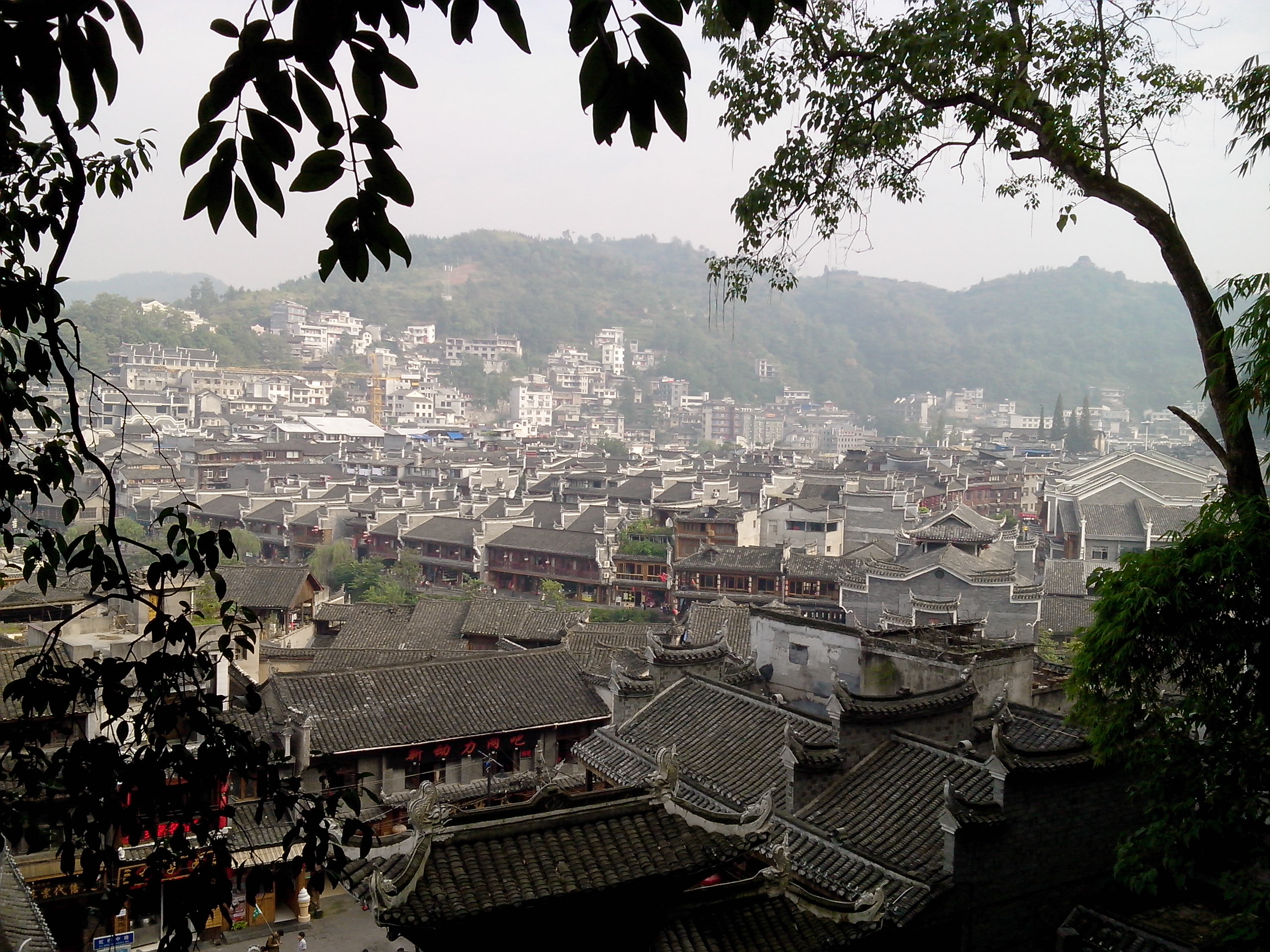 喜欢 引用到评论 凤凰古城全景