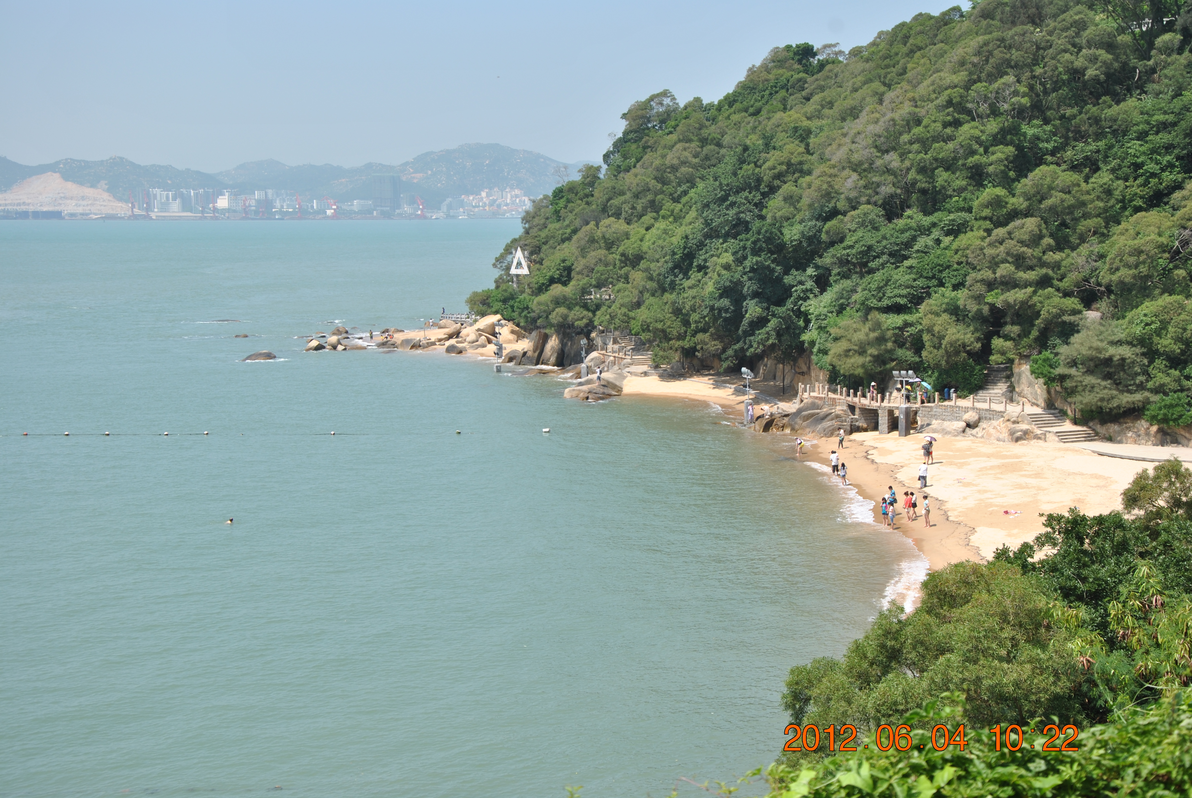 去鼓浪屿住哪里比较好?急。