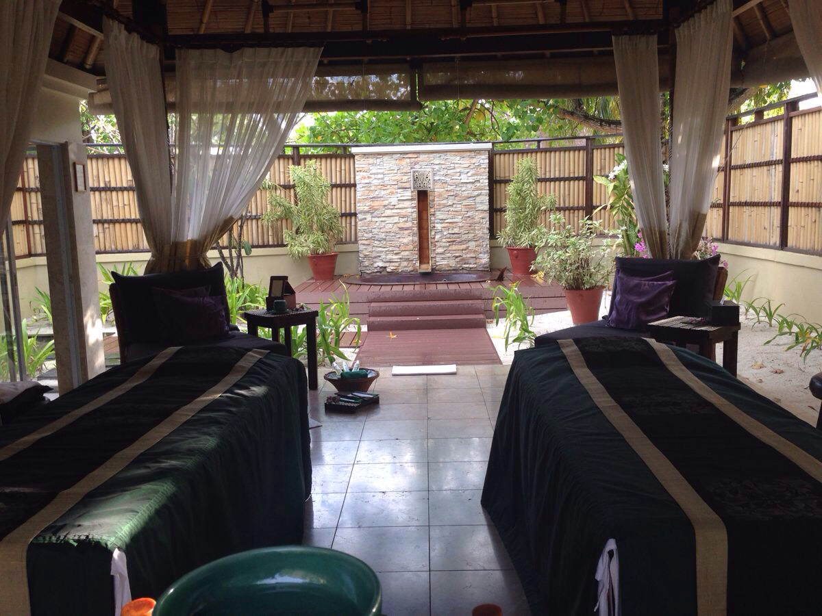 天空飘着幸福的棉花糖#马尔代夫瓦宾法鲁岛悦榕山庄